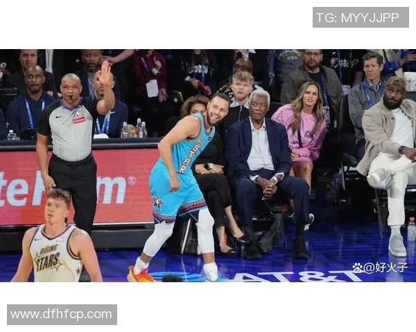 聚焦NBA全明星赛:星光璀璨的赛场背后,球员们的荣耀与挑战 聚焦NBA全明星赛:星光璀璨的赛场背后,球员们的荣耀与挑战